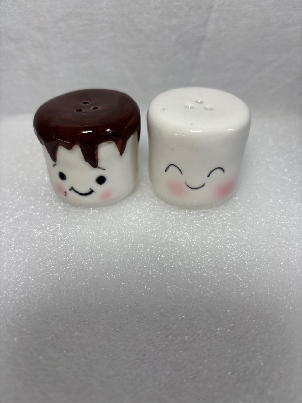Cute Ceramic Marshmallow Salt and Pepper Shaker Set - White & Brown